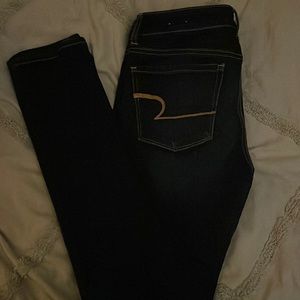 American eagle, dark wash, super stretch, high rise jeans, size 8